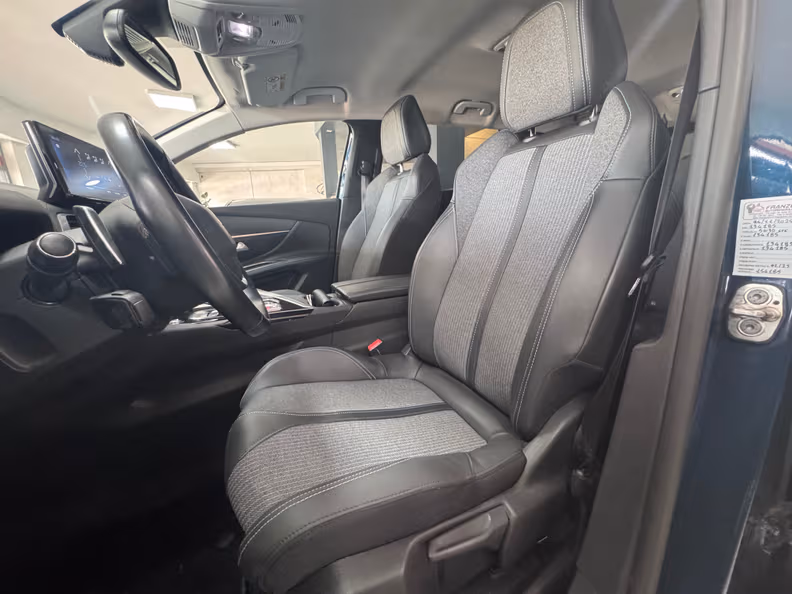 Peugeot 5008 - 10