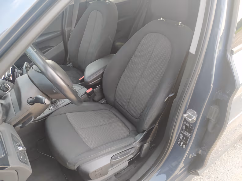 BMW X1 - 32