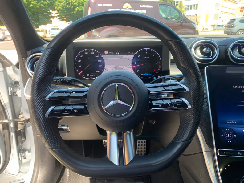 Mercedes-Benz C-Class - 32