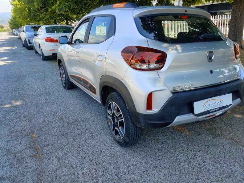 Dacia Spring - 9