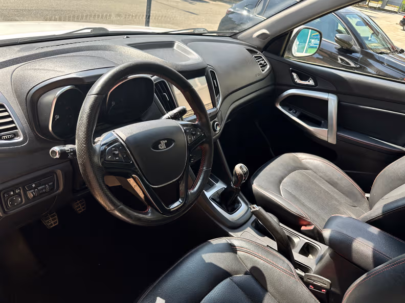 DR Automobiles DR6 - 8