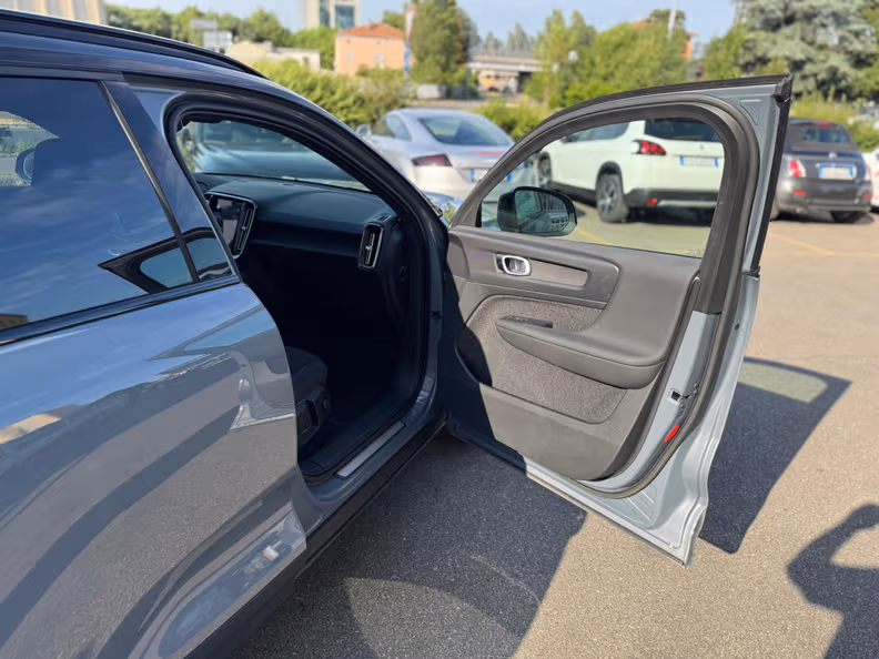 Volvo XC40 - 21