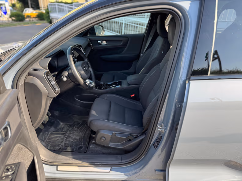 Volvo XC40 - 13