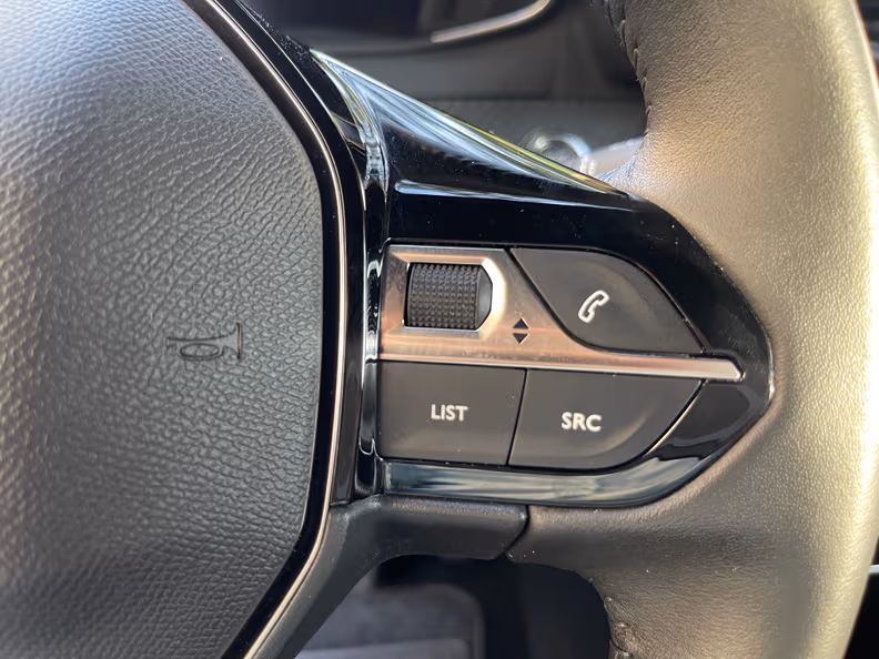 Peugeot 2008 - 22