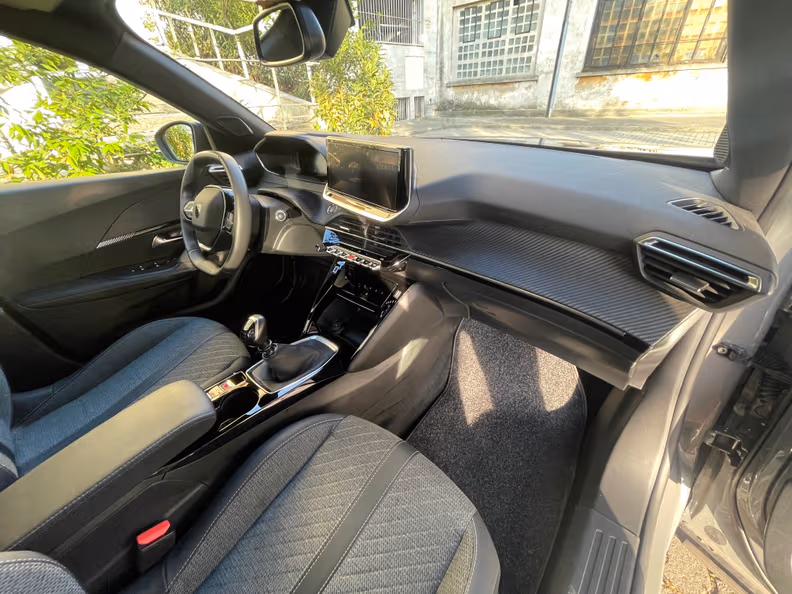 Peugeot 2008 - 30