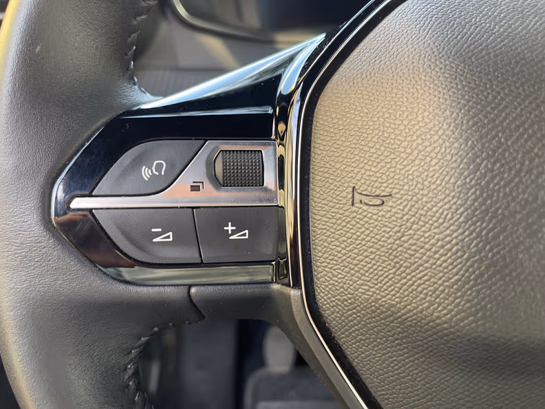 Peugeot 2008 - 21