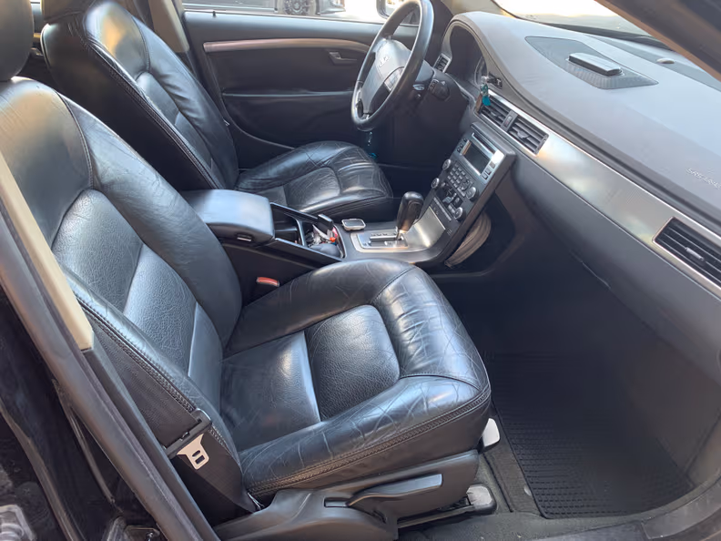 Volvo XC70 - 30