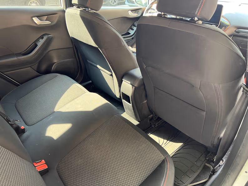 Ford Fiesta - 17