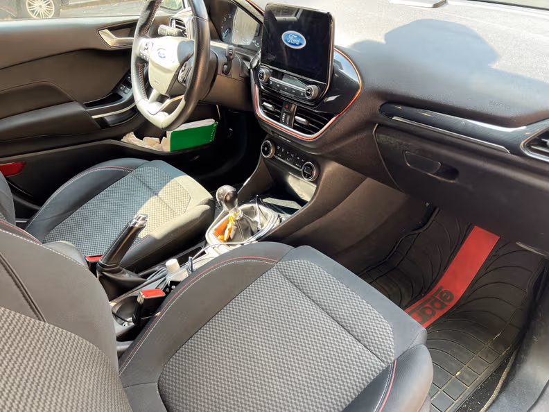 Ford Fiesta - 16