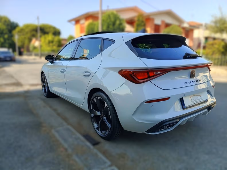 Cupra León - 11