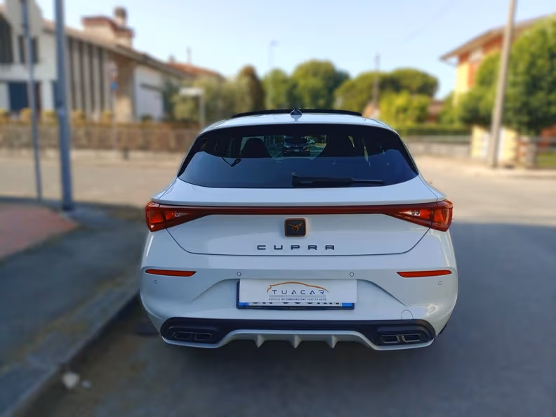 Cupra León - 10