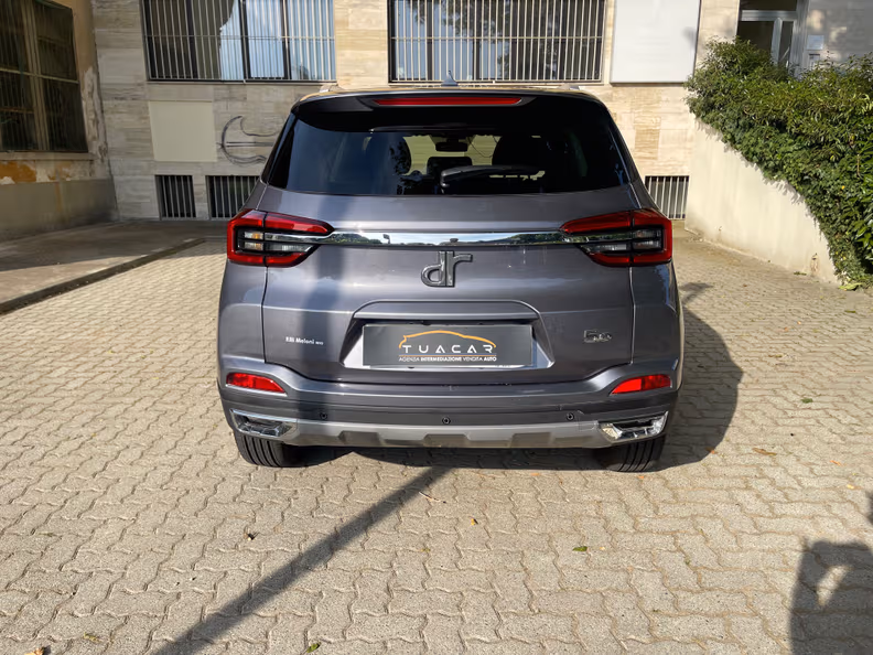 DR Automobiles DR5 - 6