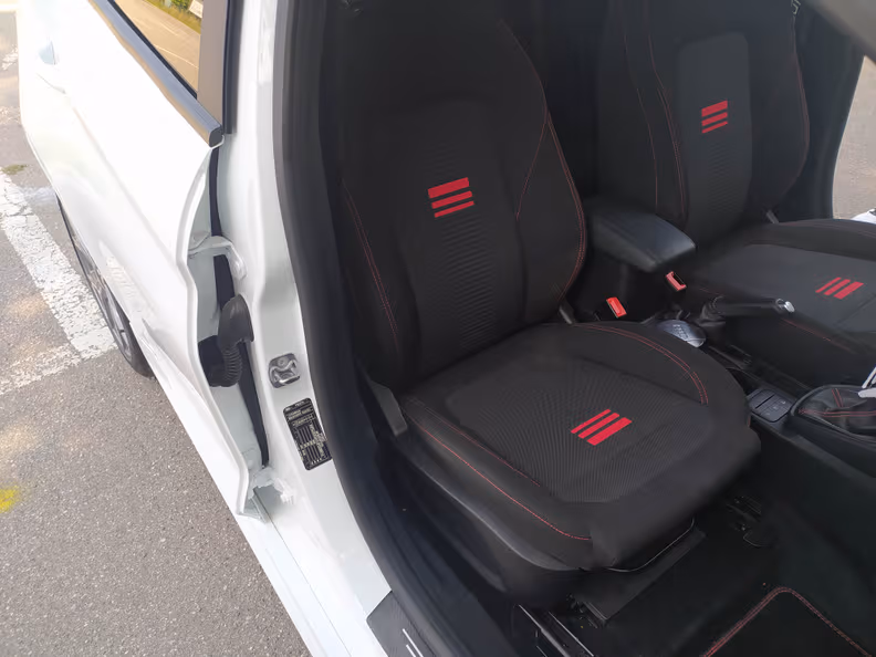 Ford Fiesta - 34