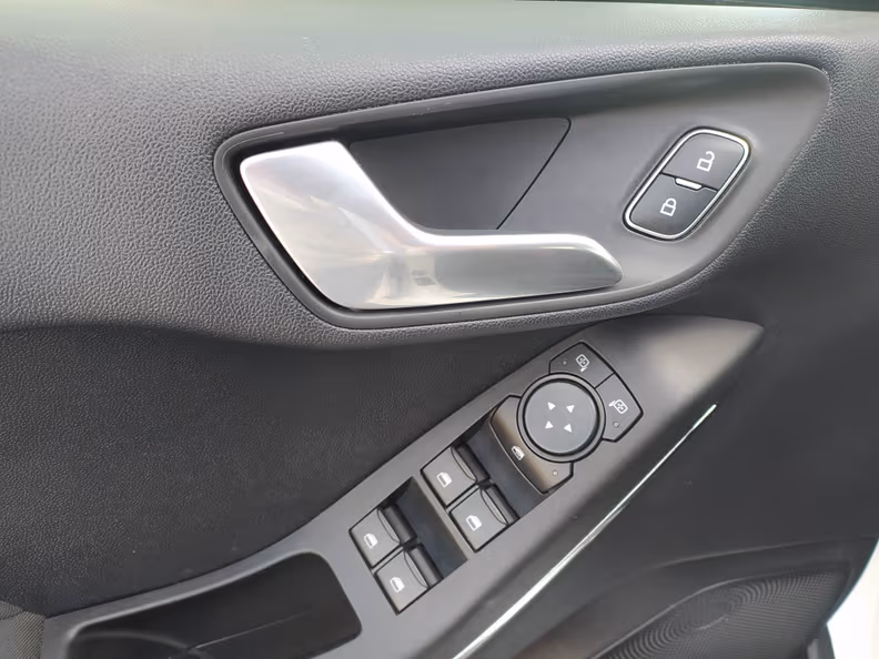Ford Fiesta - 30
