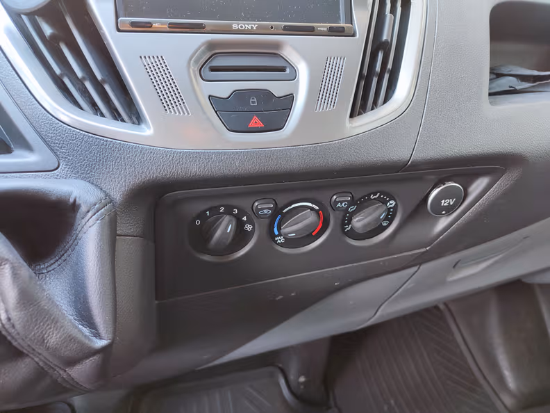 Ford Transit Custom - 12