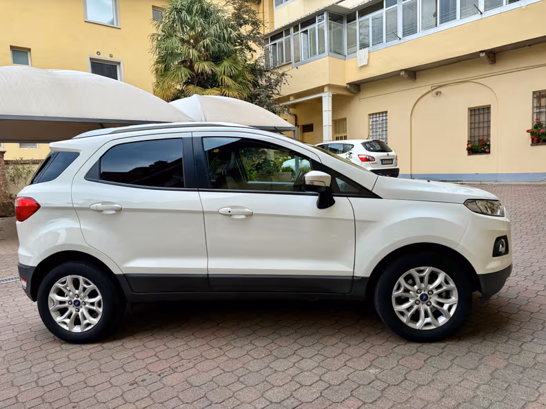 Ford EcoSport - 4