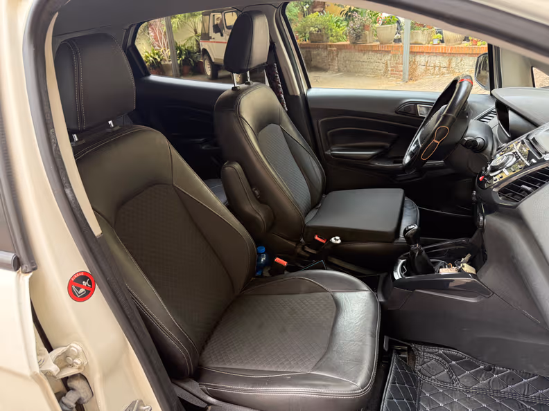 Ford EcoSport - 25