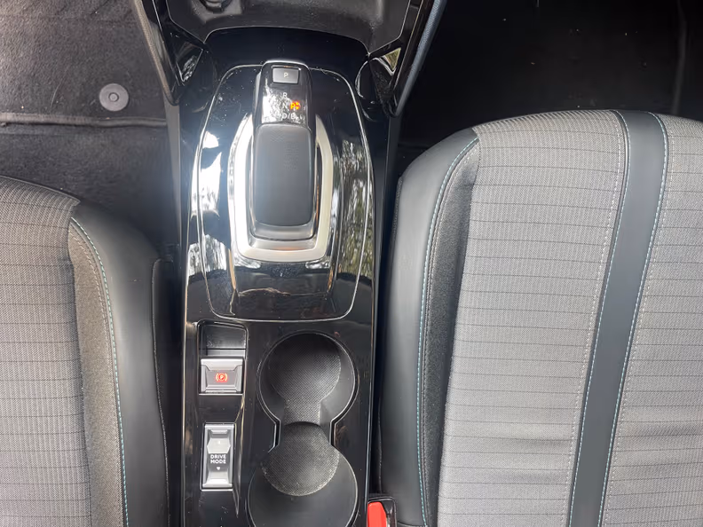 Peugeot 208 - 20