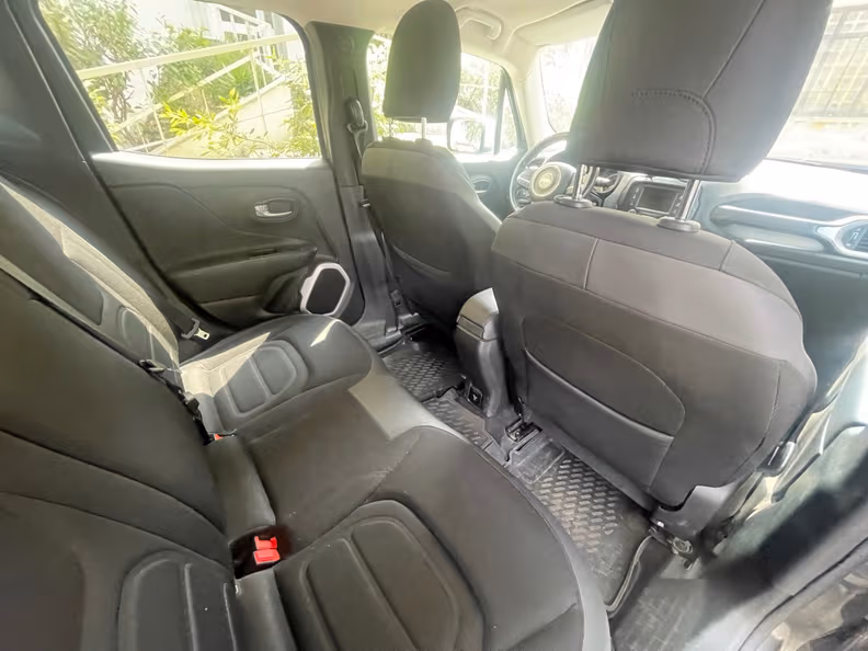 Jeep Renegade - 30