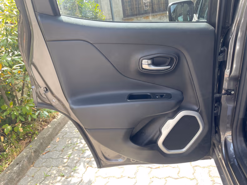 Jeep Renegade - 34