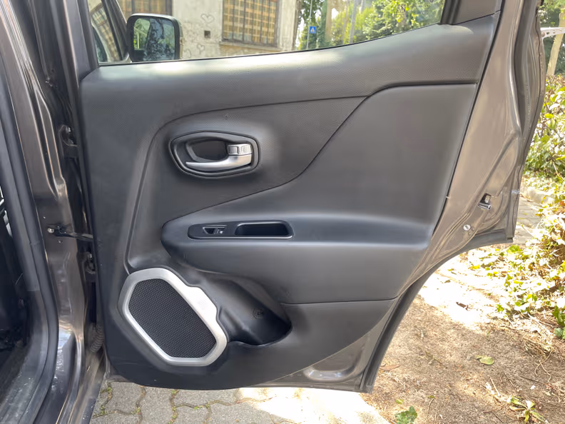 Jeep Renegade - 35