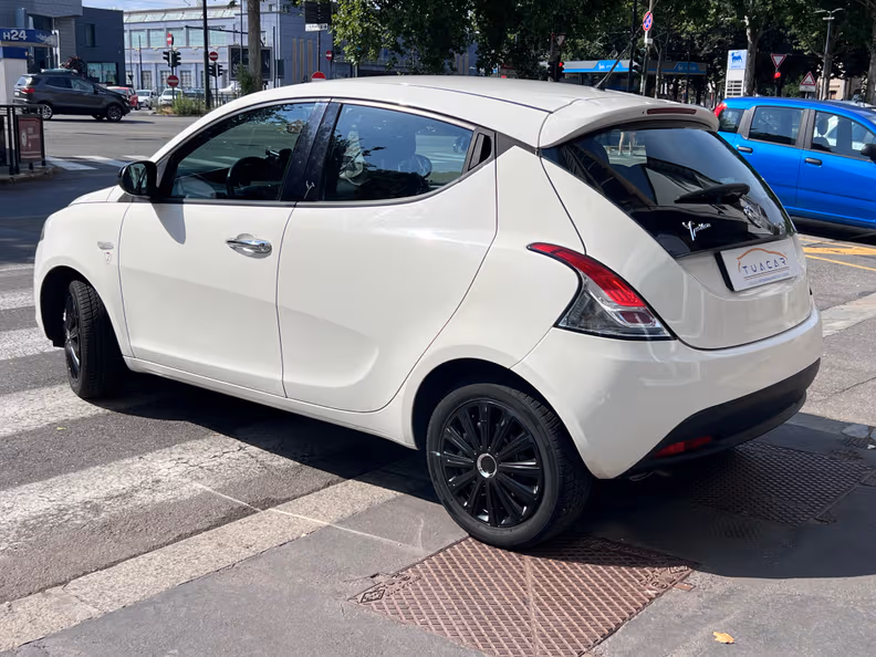 Lancia Ypsilon - 6