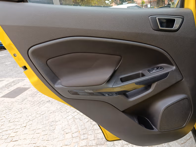 Ford EcoSport - 24