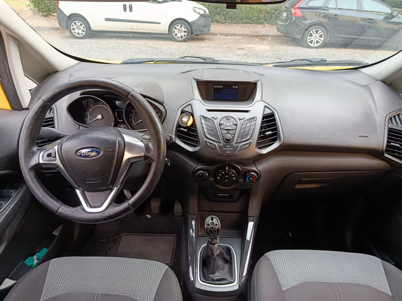 Ford EcoSport - 27