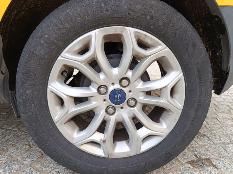 Ford EcoSport - 10