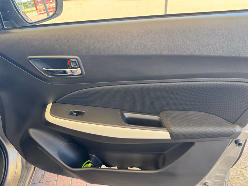 Suzuki Swift - 23