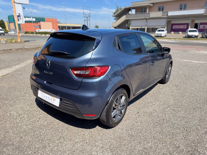 Renault Clio - 5