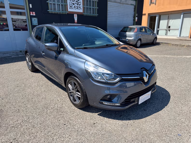 Renault Clio - 7