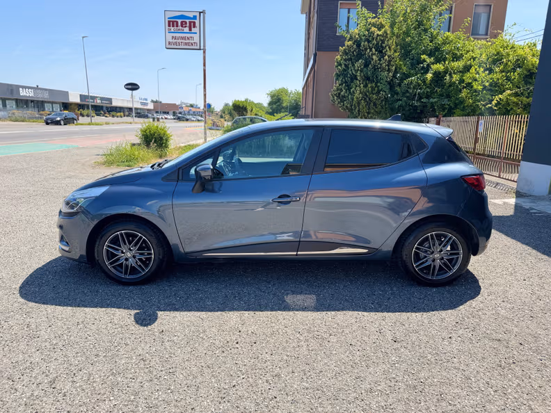 Renault Clio - 2