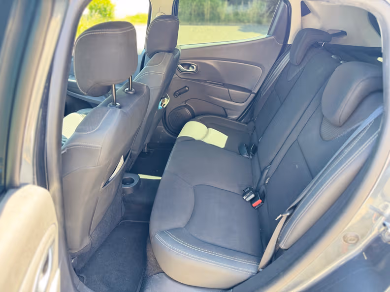 Renault Clio - 23