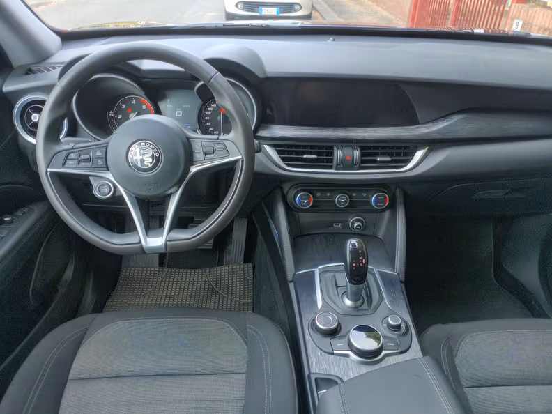 Alfa Romeo Stelvio - 26