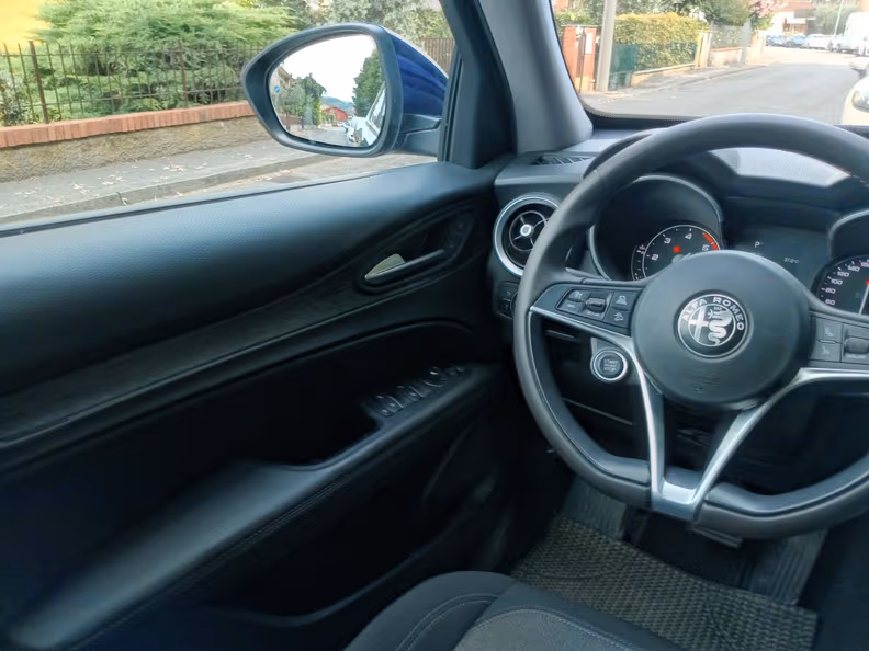 Alfa Romeo Stelvio - 21