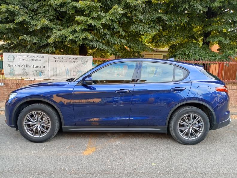 Alfa Romeo Stelvio - 4