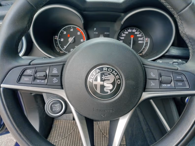 Alfa Romeo Stelvio - 30