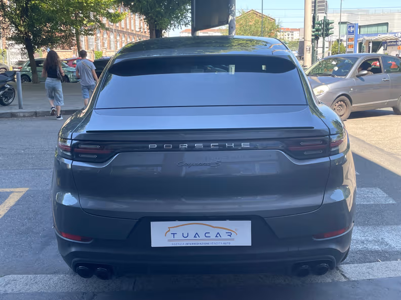 Porsche Cayenne - 5