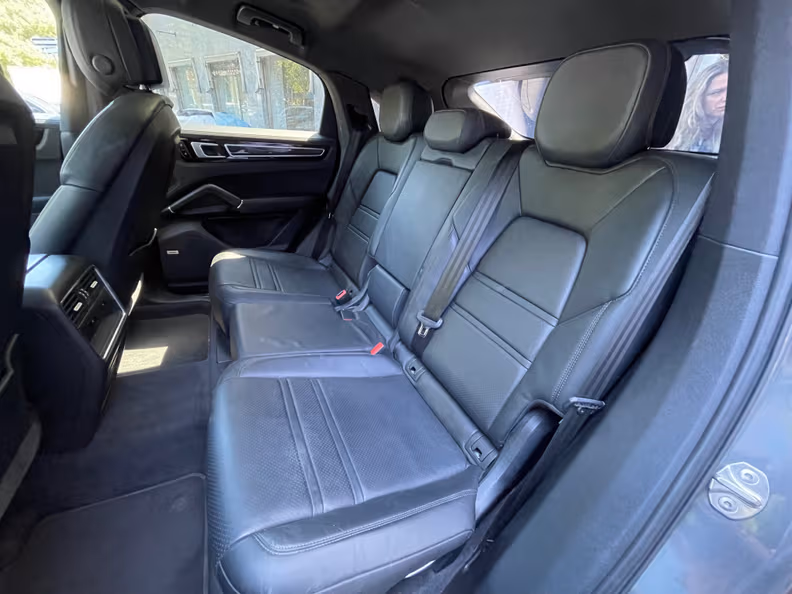 Porsche Cayenne - 12