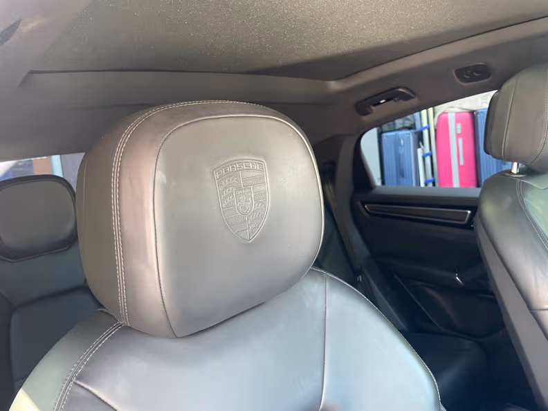 Porsche Cayenne - 38