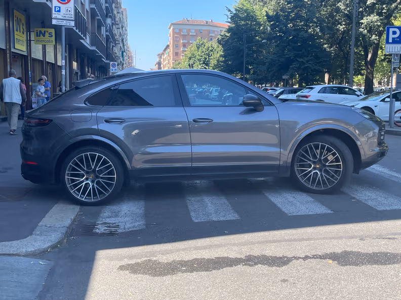 Porsche Cayenne - 18