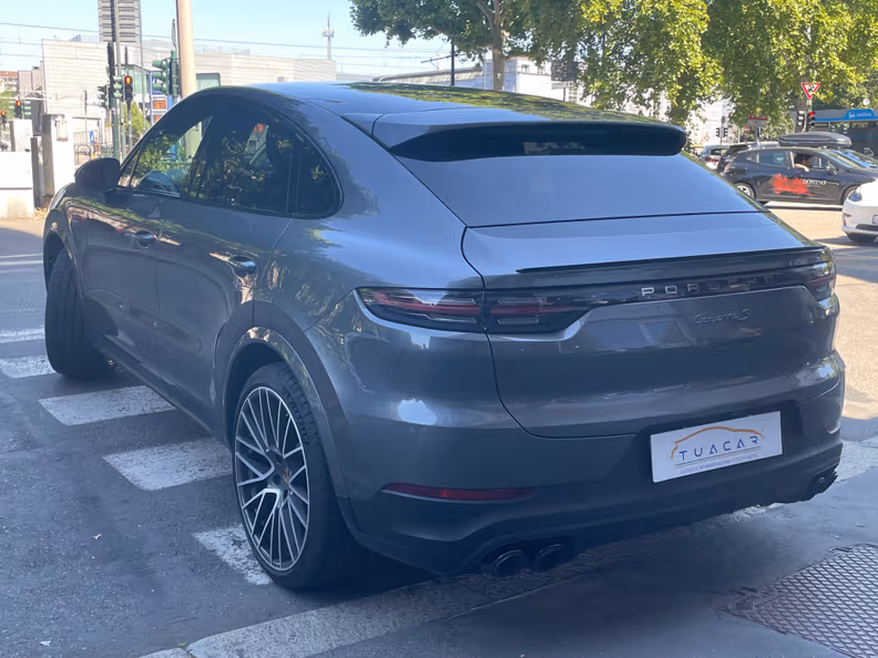 Porsche Cayenne - 6