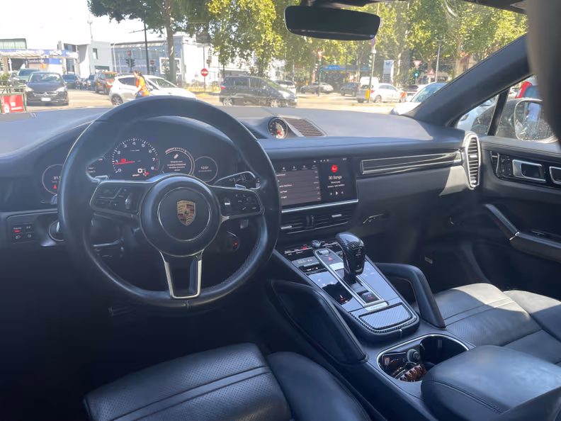 Porsche Cayenne - 7