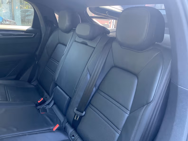 Porsche Cayenne - 41