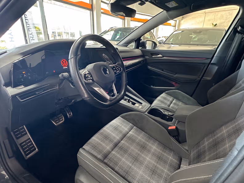 VW Golf - 8
