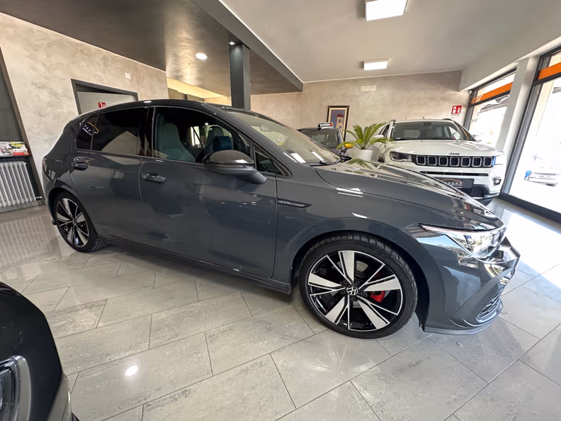 VW Golf - 6