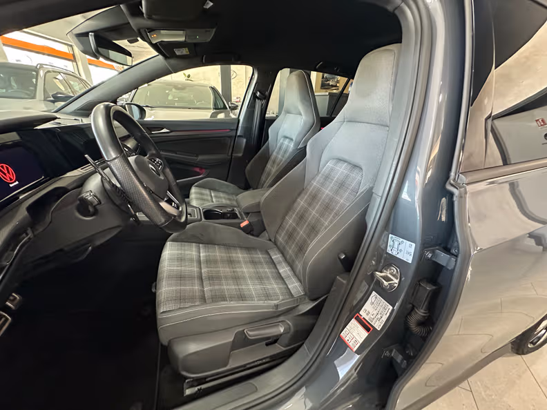 VW Golf - 13