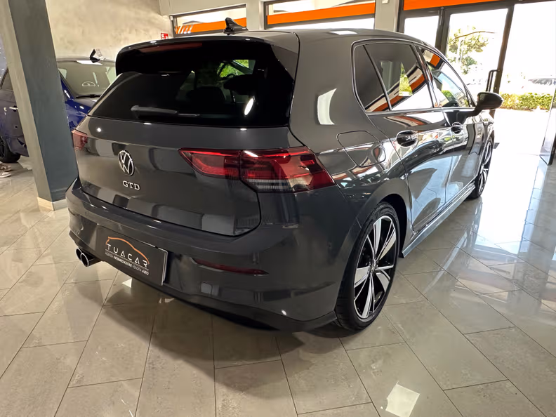 VW Golf - 5