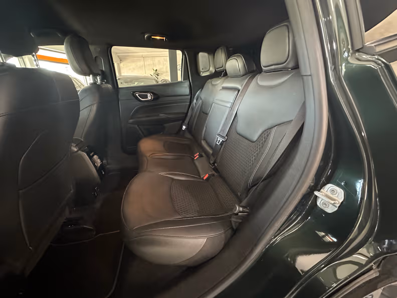 Jeep Compass - 12